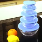 5 Pcs Glass Bowl with Plastic Lids - Multicolor